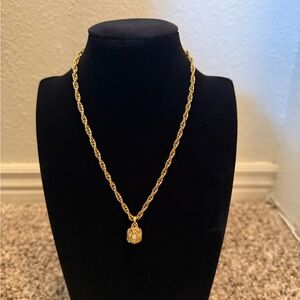 CHANEL Gold Twisted Chain W/Crystal in Gold Necklace. Vintage Chanel. Beautiful!